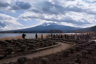 加克波本场数据：1助攻2关键传球3拦截2抢断，评分8.3全场最高